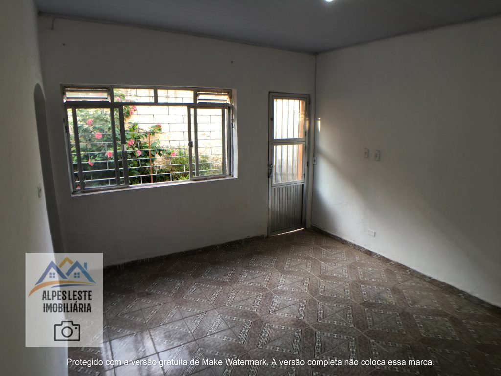 Casa: 4 cômodos c/ 2 banheiros em condomínio de 06 casas – Vila Bela