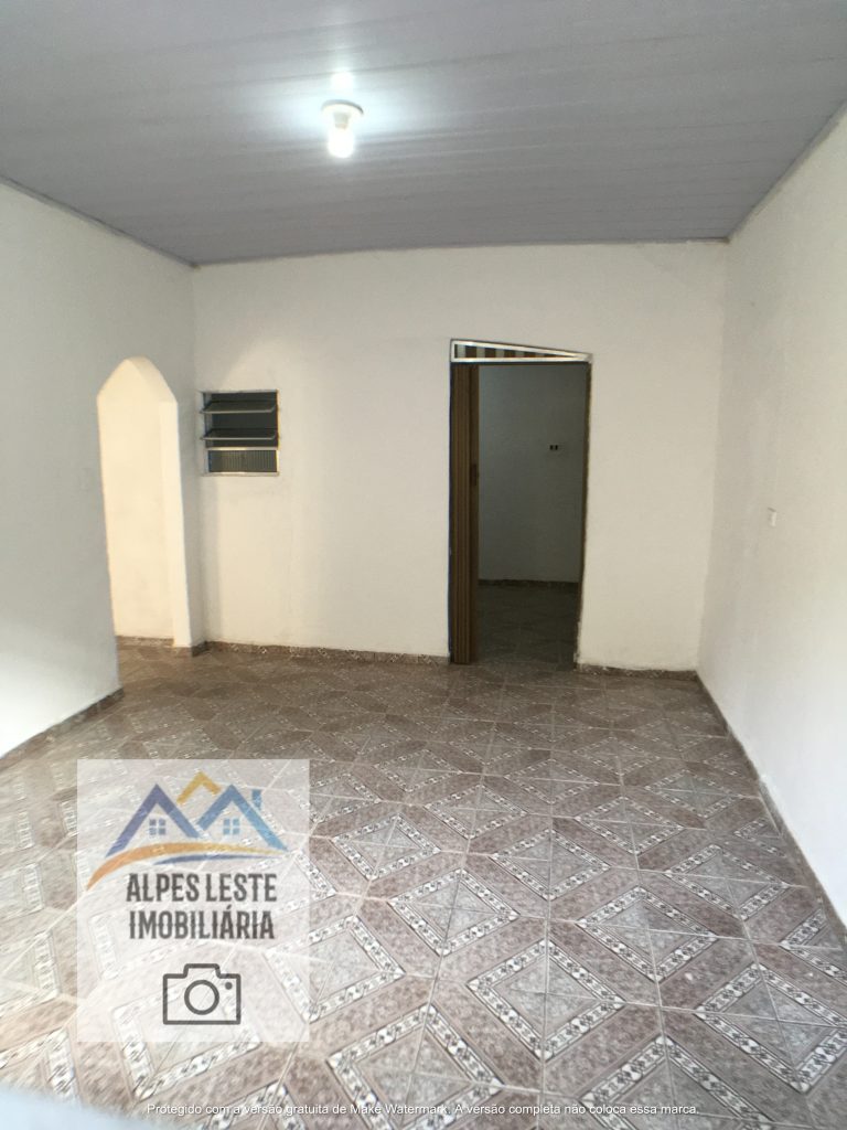 Casa: 4 cômodos c/ 2 banheiros em condomínio de 06 casas – Vila Bela