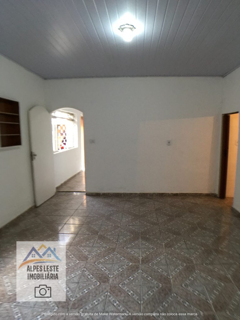 Casa: 4 cômodos c/ 2 banheiros em condomínio de 06 casas – Vila Bela