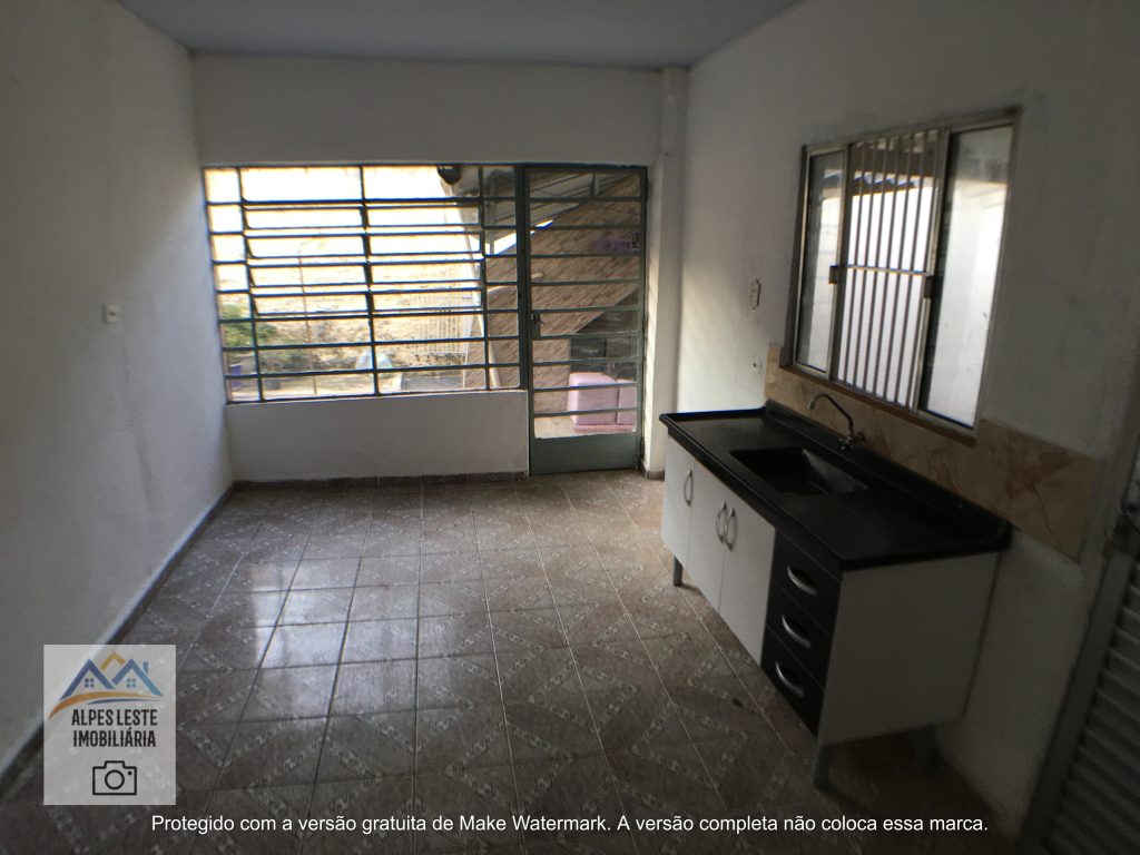 Casa: 4 cômodos c/ 2 banheiros em condomínio de 06 casas – Vila Bela