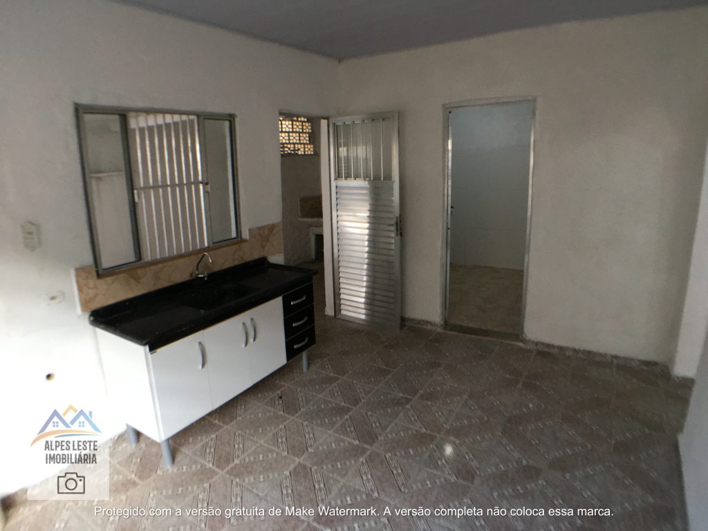 Casa: 4 cômodos c/ 2 banheiros em condomínio de 06 casas – Vila Bela
