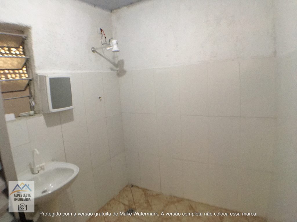 Casa: 4 cômodos c/ 2 banheiros em condomínio de 06 casas – Vila Bela
