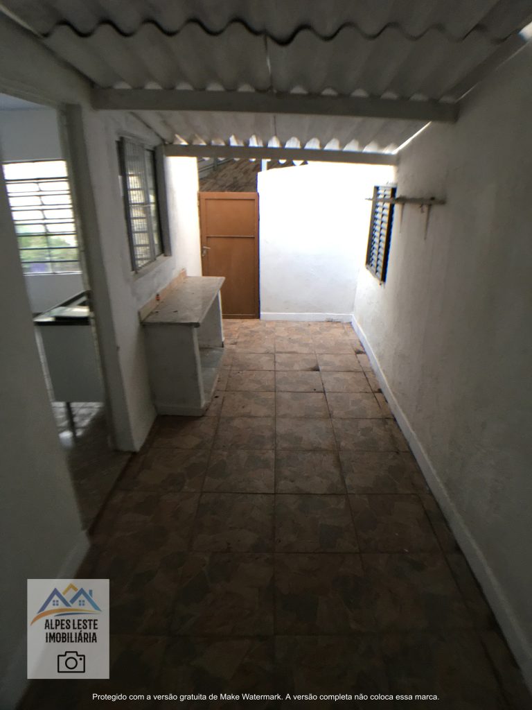 Casa: 4 cômodos c/ 2 banheiros em condomínio de 06 casas – Vila Bela