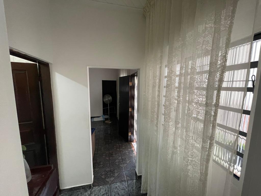 VENDA: Casa assobradada, pode ser modificada para duas moradias – SACOMÃ