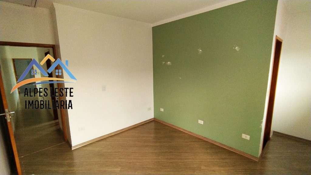 Belo Sobrado com três suítes